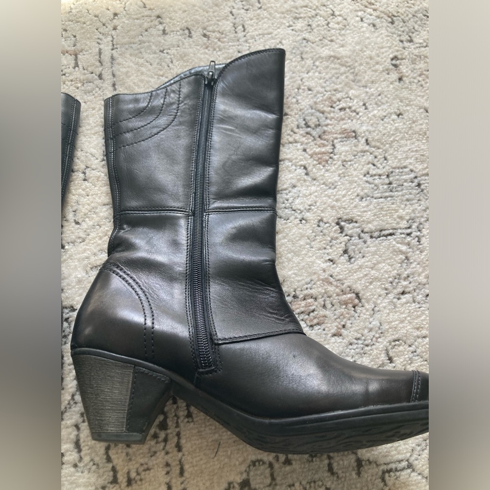Remonte Black Leather 7.5 Button-Up Boots. Item # 4978 - Picture 11 of 13